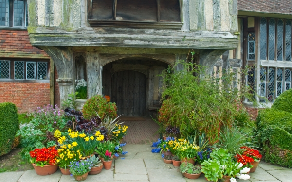 Explore the gardens at Great Dixter
